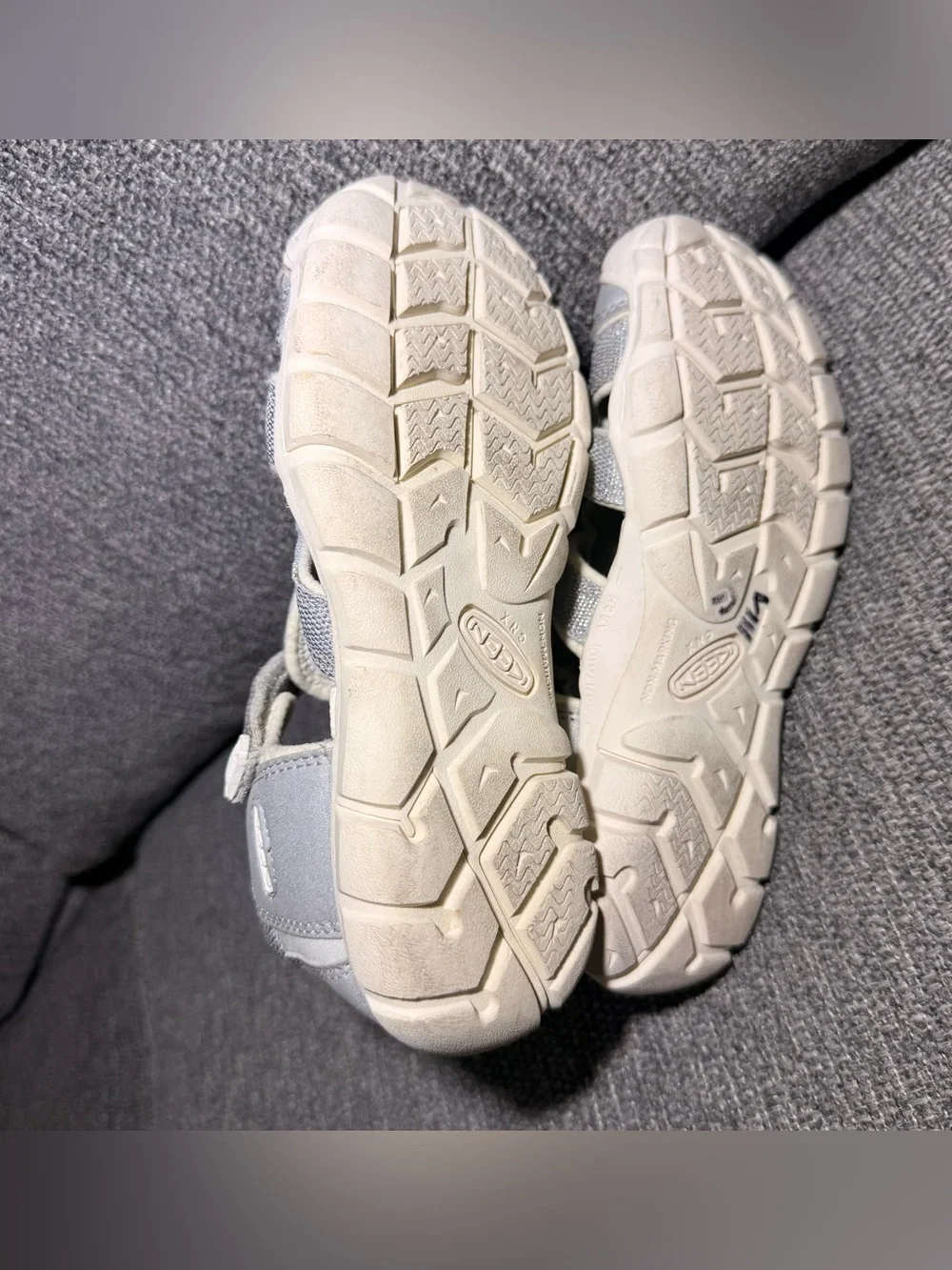 Keen Kids' Seacamp II CNX silver star/white sandal washable bungee Velcro size 3